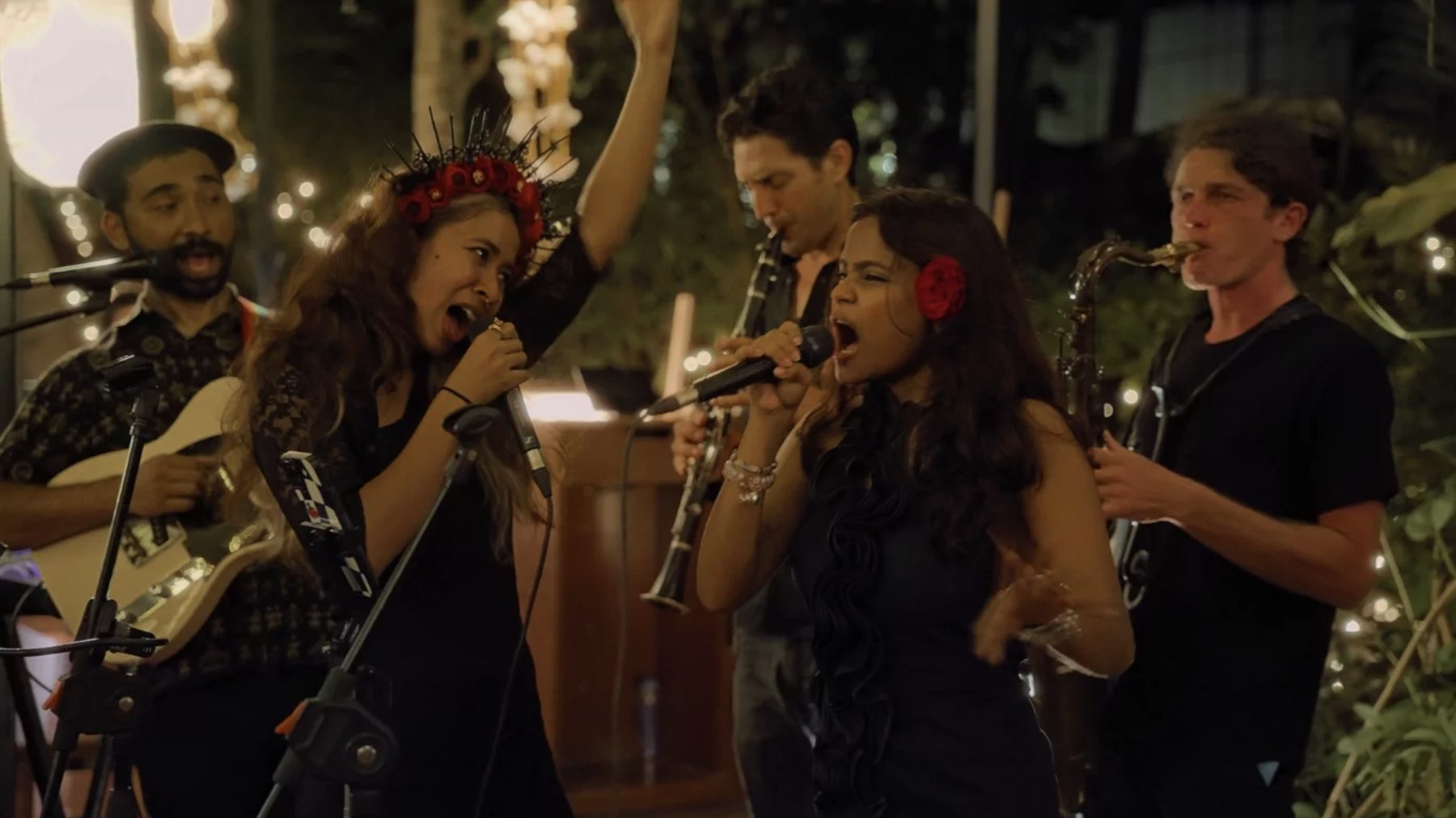 Bageecha vocalists performing live