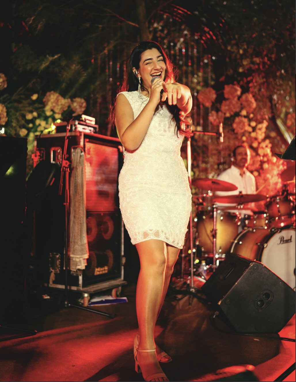 Bageecha lead vocalist performing